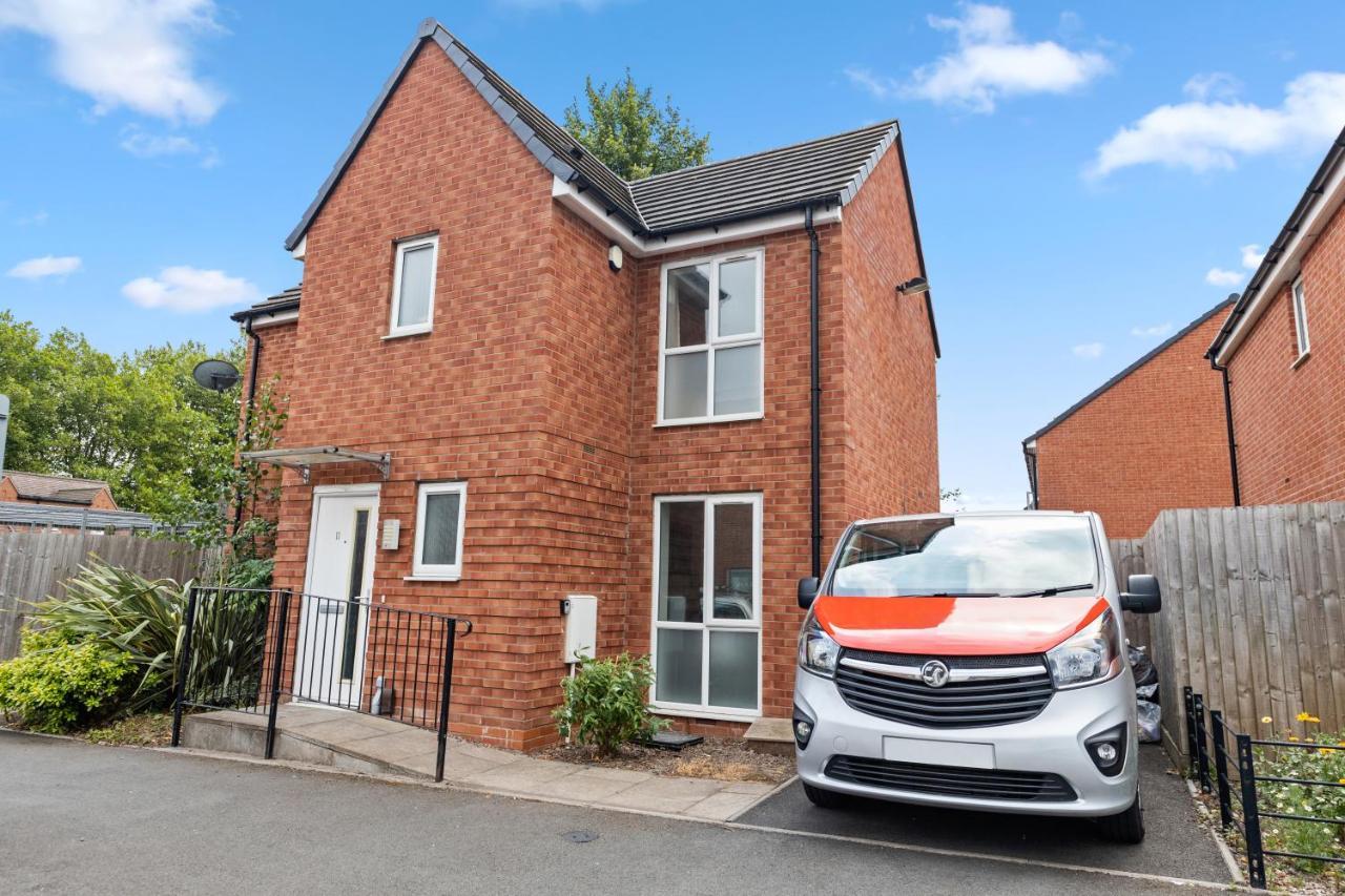 Royal House Wolverhampton - Perfect For Contractors & Large Groups Exterior photo
